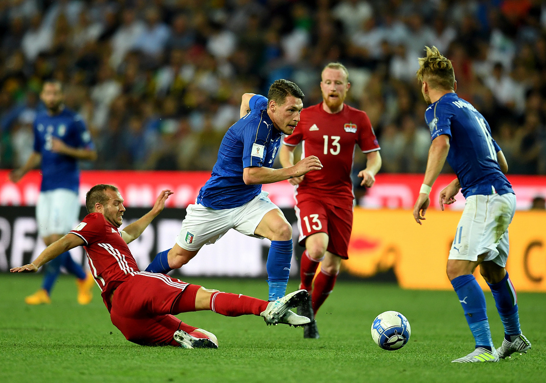 关于瑞典队在国际足球比赛中取得重要胜利的信息 关于瑞典队在国际足球比赛中取得重要胜利的信息