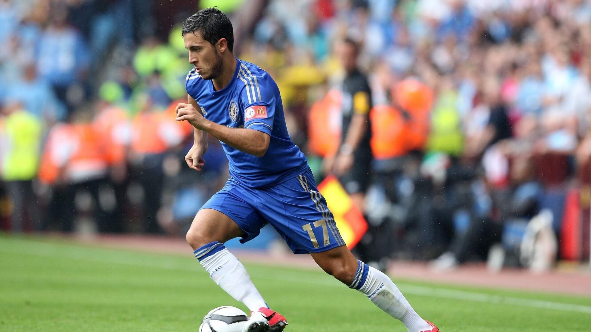 维尼修斯欧冠封神夜,映照罗马爆冷喀麦隆的启示,伟大突破总在规则之外