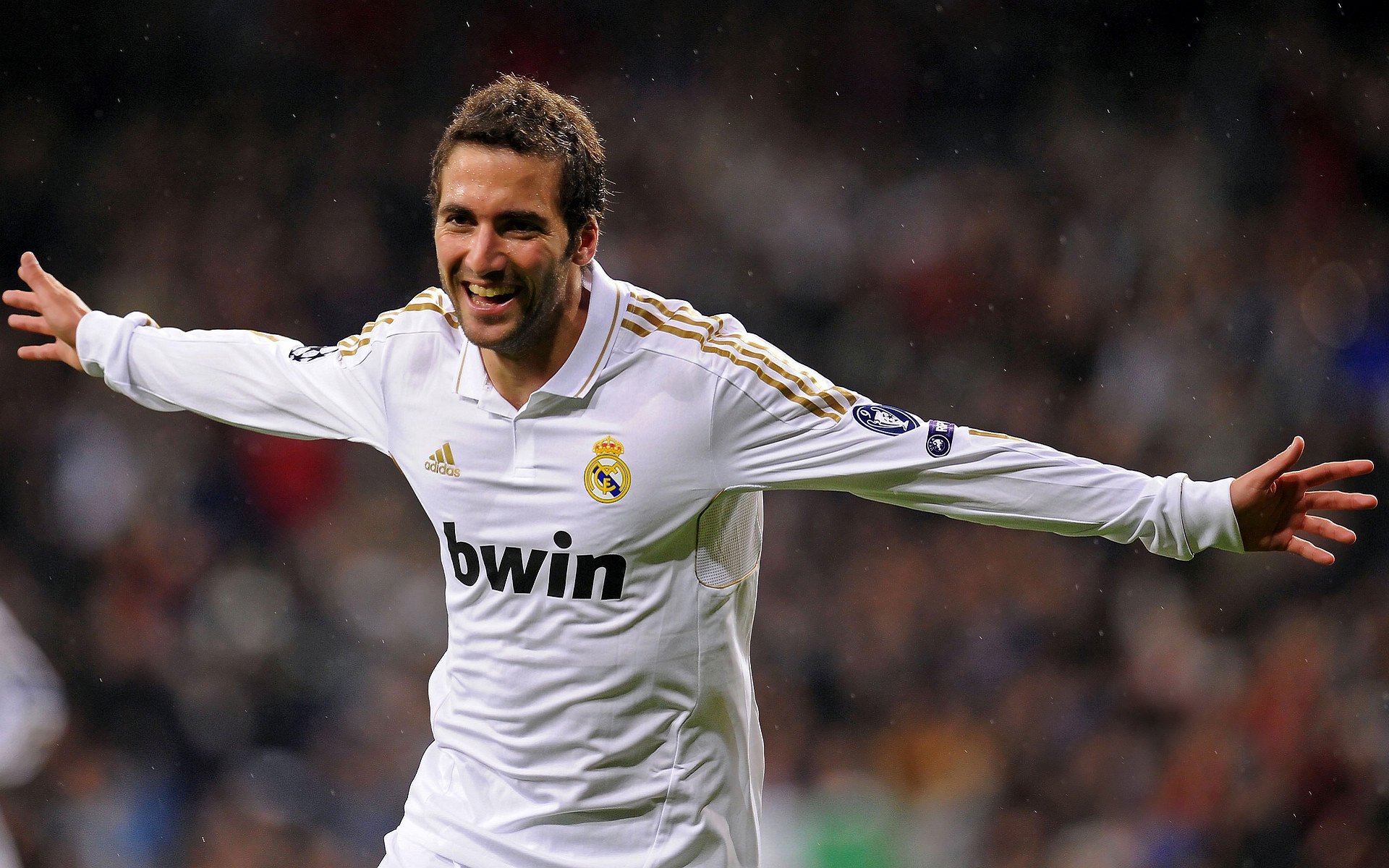 那不勒斯击败佛罗伦萨,基米希成为关键先生,一场战术与意志的胜利