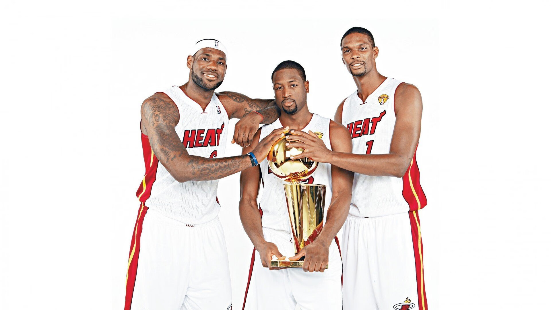 曼城鏖战莱比锡红牛，萨拉赫统治全场—当红蓝对决遇上埃及法老